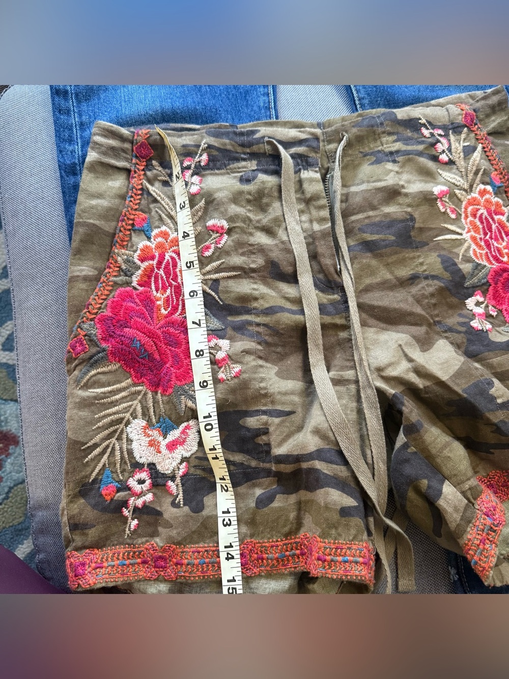 Johnny Was Embroidered Floral Camo Shorts - Olive Green 100% Linen - Picture 7 of 8